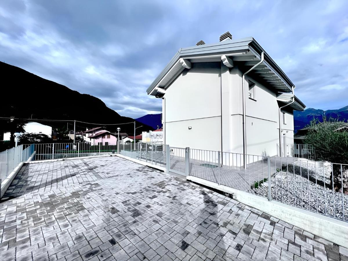 Villa Claudia With Private Pool Colico Exterior photo